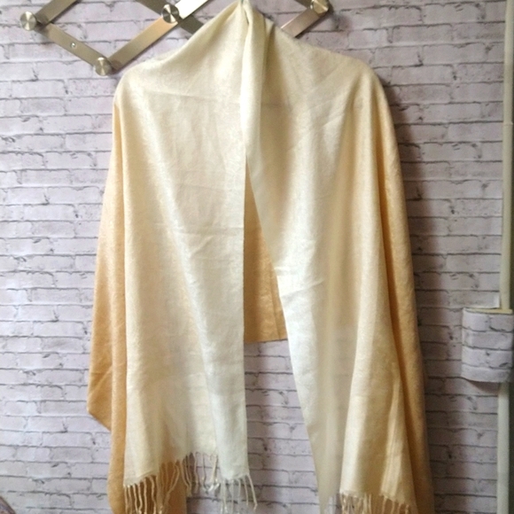 Pashima - Picture 3 of 4